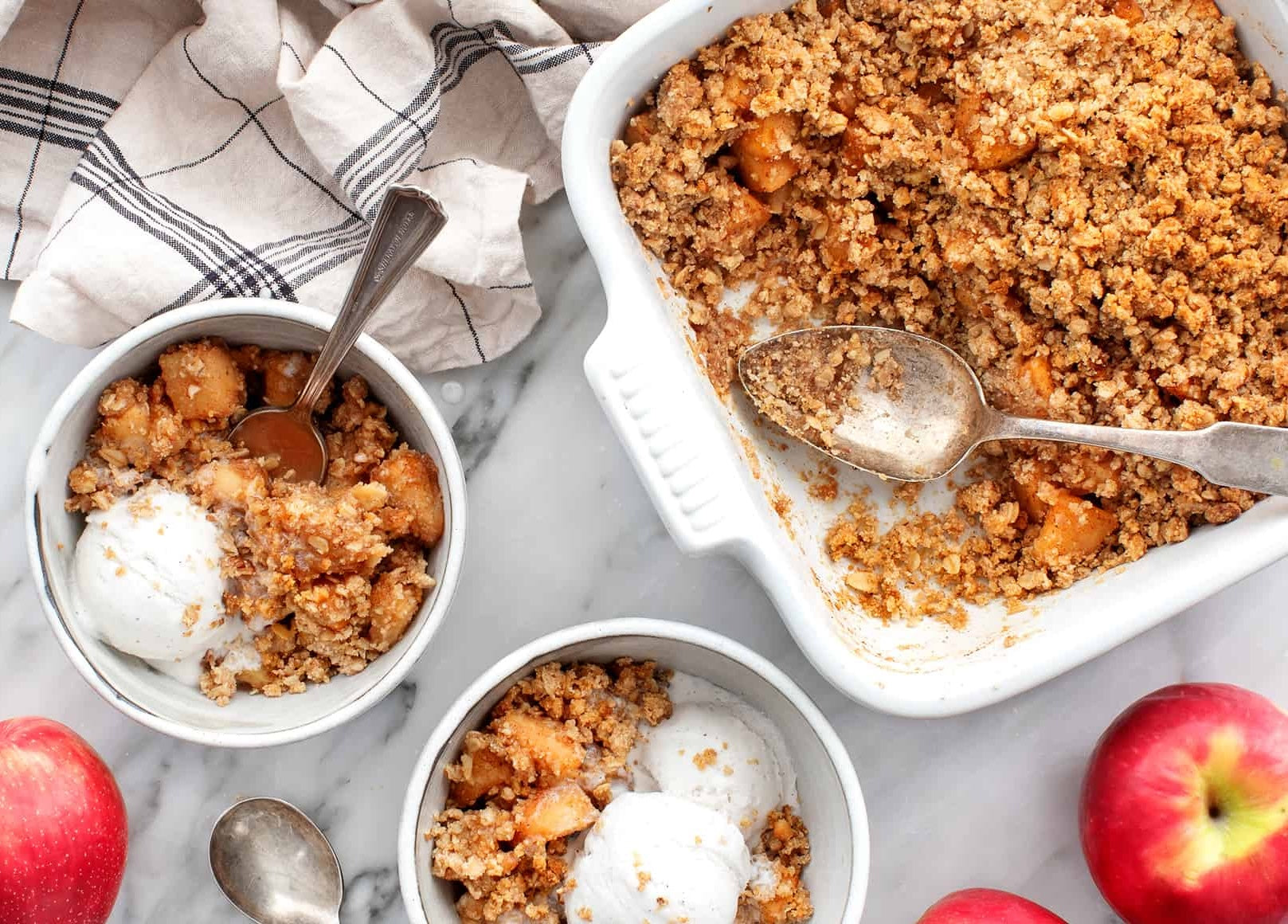 Cardamom Apple Crisp